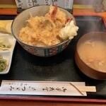 Tsuzumi - 魚天丼 930円（税込）