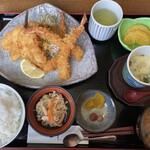 Shokuraku Insho Kita - 魚フライとエビフライ定食