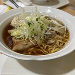 Brasserie Akaigawa - 赤井川産豚角煮 醤油ラーメン(¥1,500)