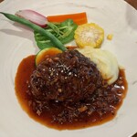 RELAiS SAKURA - 黒毛和牛の煮込みハンバーグ