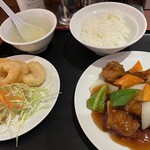 Chuka Saikan Chao - 酢豚定食