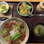 Washoku Izakaya Ajishou - 牛丼