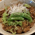 Washoku Izakaya Ajishou - 豚丼アップに耐えうるビジュ