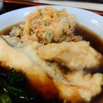 Shinano Oiwake Soba Hatsudai An - 桜マス天・桜えびと三つ葉のかき揚げ・筍の天ぷら。