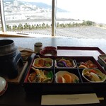 Atami Korakuen Hotel - 眺めの良いお部屋でランチ