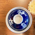 Itahana Kan - 丼の蓋に「板鼻館」