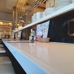 GUMBO AND OYSTER BAR   Chiba Sogo Ten - 店内一組しか居ない淋しい図。※普段は超激込みです。