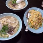 Korakuen - ラーメンと焼き飯。