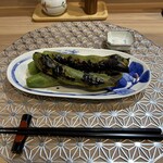 Nihonshu Dokoro Asanoha - 全部、びっしり大粒のそら豆が入っていました