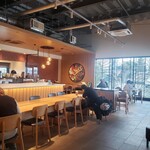 STARBUCKS COFFEE Tendo Kamata Ten - 店内の様子