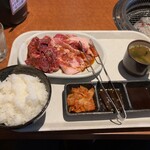 Sumibi Yakiniku HONMACHI - 