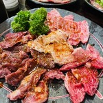 Sumibi Yakiniku Shichirin Hanazonocho Ten - 