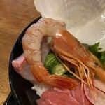 海鮮丼ぶり なか佐 - 定番のアカエビ