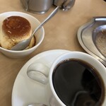 カフェテラス ポンヌフ - セットのコーヒーとプリン