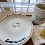 こみなと待合室 - ↑食べ終えた後もテンションが上がる食器