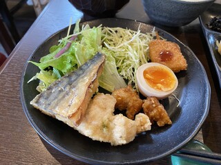 Nanairo Yasai Ichigu no Sato - 鯖の唐揚げ、バリ旨で、鯖ダバ鯖ダバァ〜♪( ´▽｀)