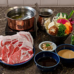 Shabu An Shinsaibashi Ten - アグー豚（パイ豚）200gしゃぶしゃぶコース