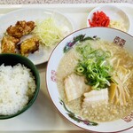 Ramen Kobuta - こぶたラーメン唐揚げセット