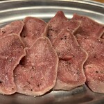 Chichibu Yakiniku Horumon Marusuke Miyanokawa Honten - 豚タン