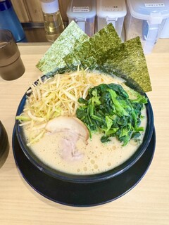 Yokohama Iekei Ramen Ryomaya Yanagawa Ten - 