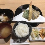 Tempura Arashi - 日替り定食(6品：海老、ピーマン、白身魚、なす、きす、かぼちゃ)