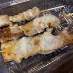 美唄焼鳥 炎 - ぶた串、鶏サガリ