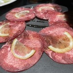 Kuroge Wagyu Yakiniku Ushitatsu - 