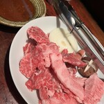 昭和牛丸本店 - 料理写真: