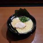 Yokohama Iekei Ramen Yamato Ya Handa Ten - ラーメン　醬油