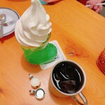 Komeda Coffee Ten Tsu Ken Sogo Bunka Senta Mae Ten - 