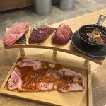 Kamata Yakiniku Tokyo BeeN Ofuna Ten - 上段左からロース、ハラミ、たん、レバー
                        下がサーロイン