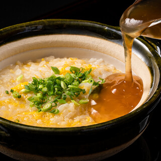 Enjoy a new rice porridge experience with our specially selected sauce and toppings.