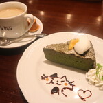 cafe la voie Kadoya Hoteru - ホットコーヒーと抹茶の濃厚ケーキ