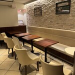 GIO Tokyo Eki Ten - 店内