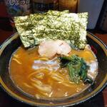 王道家直伝家系ラーメン みなみ家 - 料理写真: