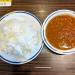 ステーキガスト - ライスバーとカレーバー(今日はキーマカレー)