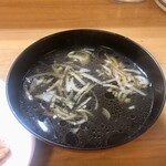 Daikama Hon Ten - 汁物にラーメンスープ　ちょっと個性的な味付け