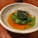 串かつ 千里 - これまた名物の三つ葉のお浸し