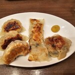 Canton Ryori Higashida - 三種焼き点心　660円