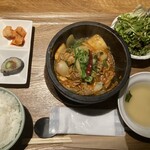 韓河 - 豚キムチランチ　858円