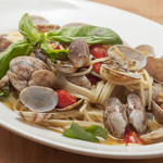 "Linguine with clams" full of shellfish flavor