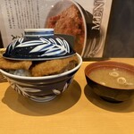 とんかつ太郎 - 特製カツ丼となめこ汁