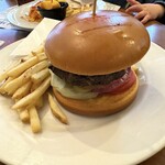 TGI Fridays Tokyodomushititen - フライデーズチーズバーガー