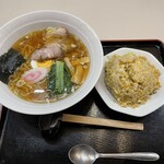 ラーメンロッジ - 料理写真:昔ながらの支那そばセット