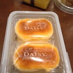 DAiSY Nishi Arai Ten - 自家製チーズケーキ