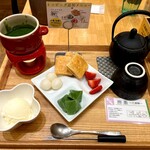 Chanabe Cafe Kagurazaka Saryou Nagareyaotakanomoris・Cten - 京抹茶のチョコレートフォンデュ
                      ドリンクセット　　1,430円