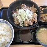 Yoshinoya Nonoichi Machi Ten - W定食（牛皿・鉄板牛カルビ定食）