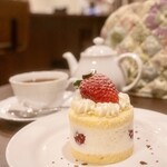 Cafe Orange Pekoe - 苺のショートケーキ＆紅茶