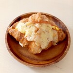 Croissant Factory MIL - クロックムッシュ 400円