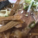 Yajimaya - ニンニクラーメン（９５０円）